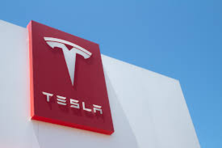 Tesla anuncia demissão de mais de 10% de funcionários em todo o mundo